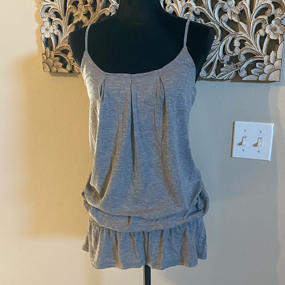 Women’s grey tank
